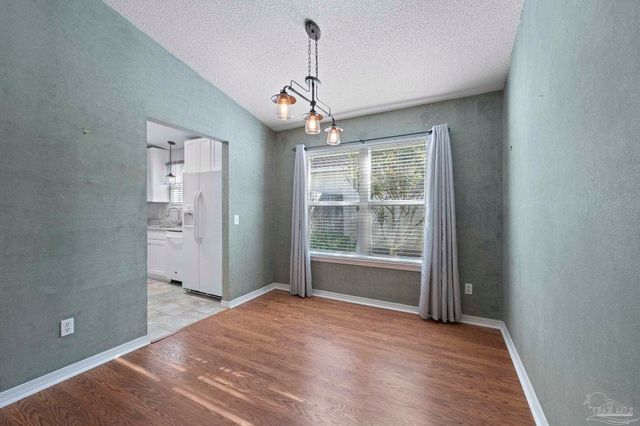 412 Oak Leaf Ct, Pensacola, FL 32514