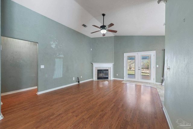 412 Oak Leaf Ct, Pensacola, FL 32514