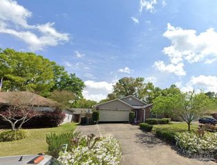 412 Oak Leaf Ct, Pensacola, FL 32514