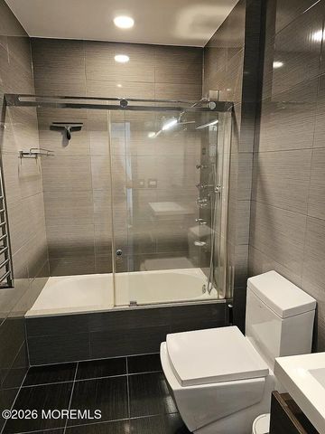 10 Russell Court, Matawan, NJ 07747