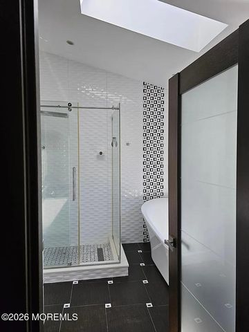 10 Russell Court, Matawan, NJ 07747