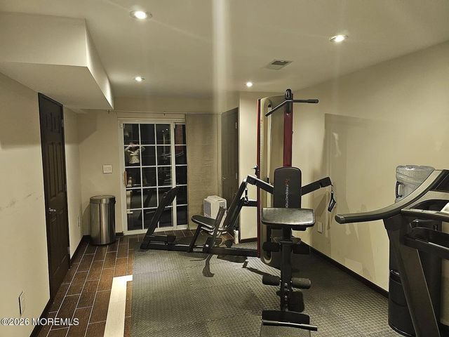 10 Russell Court, Matawan, NJ 07747