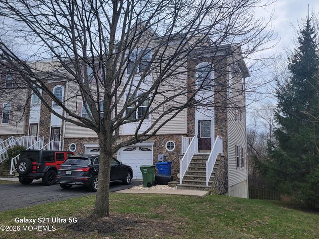 10 Russell Court, Matawan, NJ 07747