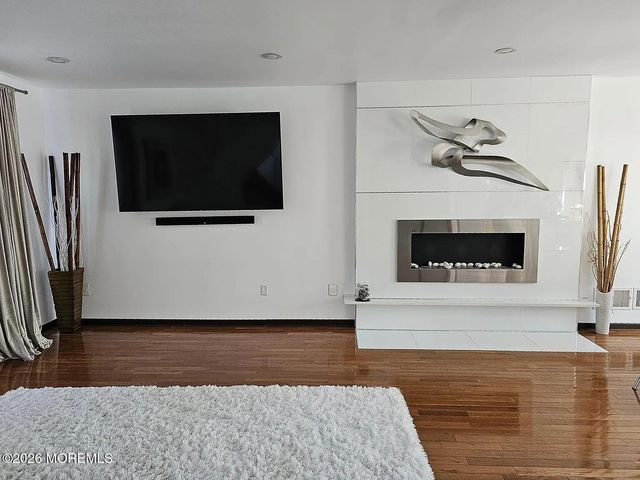 10 Russell Court, Matawan, NJ 07747