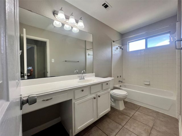 1111 Glendalough DR, Pflugerville, TX 78660