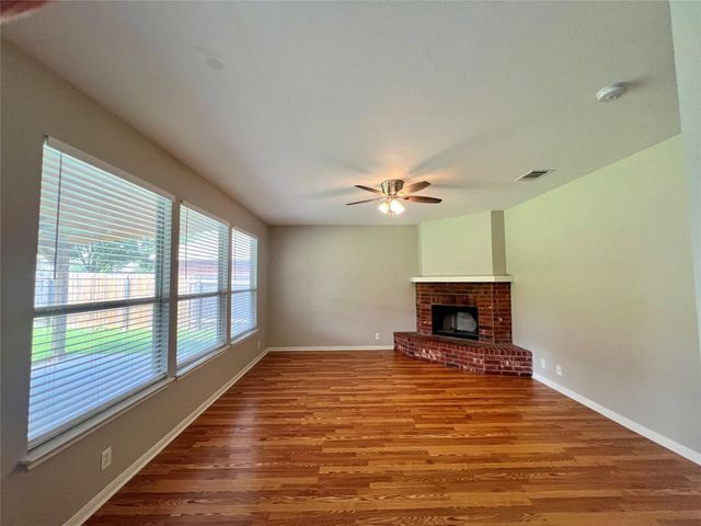 1111 Glendalough DR, Pflugerville, TX 78660