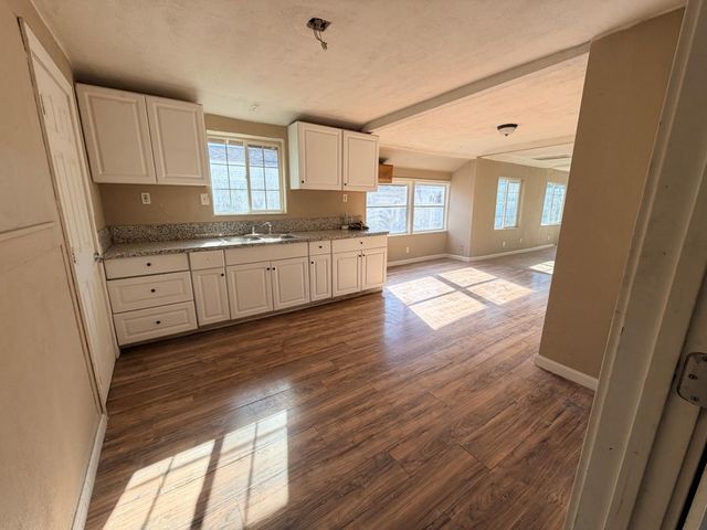 322 Pine St, Modesto, CA 95351