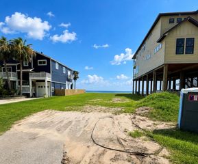 1414 Todville Road, Seabrook, TX 77586