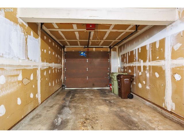 17582 Nw ROLLING HILL Ln, Beaverton, OR 97006