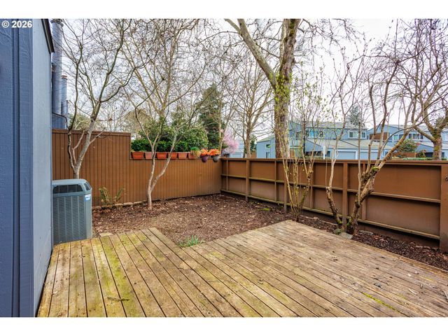 17582 Nw ROLLING HILL Ln, Beaverton, OR 97006