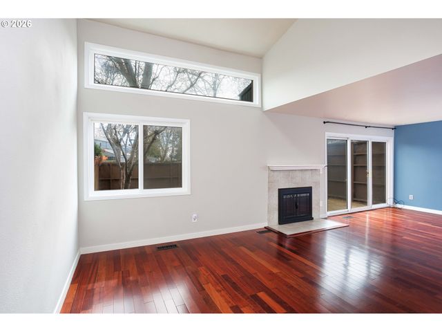 17582 Nw ROLLING HILL Ln, Beaverton, OR 97006