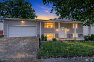 716 Wild Walnut Lane, Ballwin, MO 63021