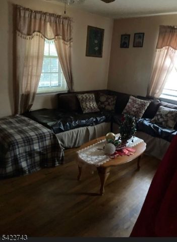 52 Caroline Ave, Hamilton Twp., NJ 08610