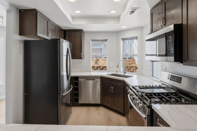 633 Thunder Gln, Escondido, CA 92027