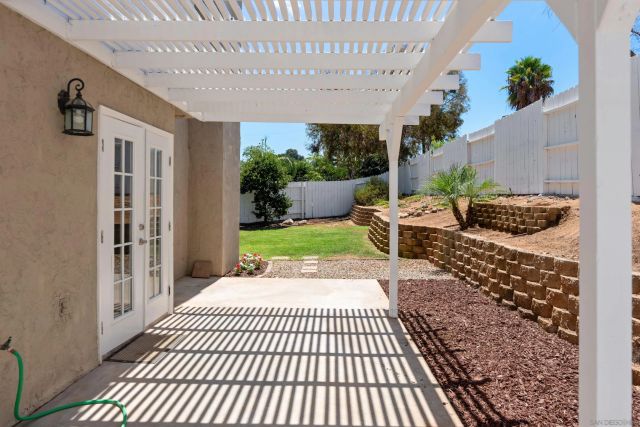 633 Thunder Gln, Escondido, CA 92027