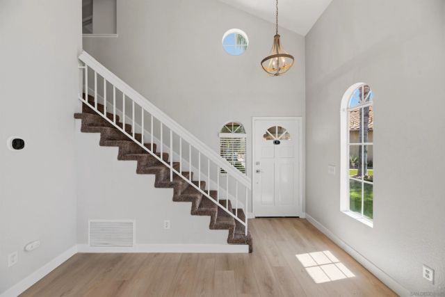 633 Thunder Gln, Escondido, CA 92027