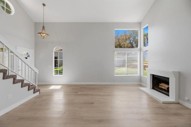 633 Thunder Gln, Escondido, CA 92027