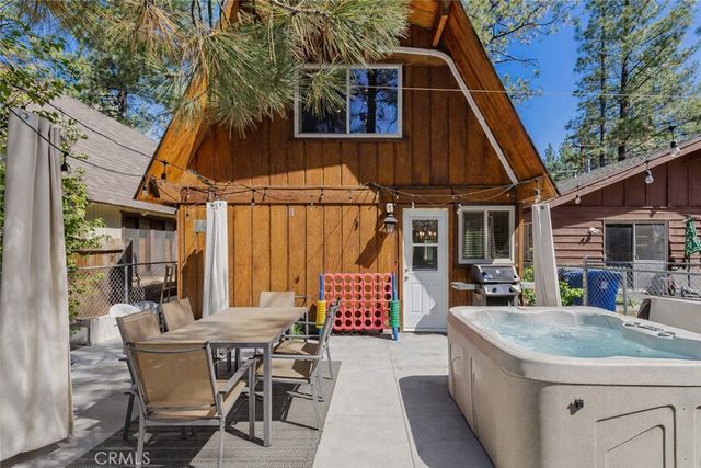 1104 Robinhood, Big Bear City, CA 92314