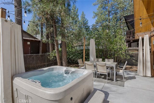 1104 Robinhood, Big Bear City, CA 92314