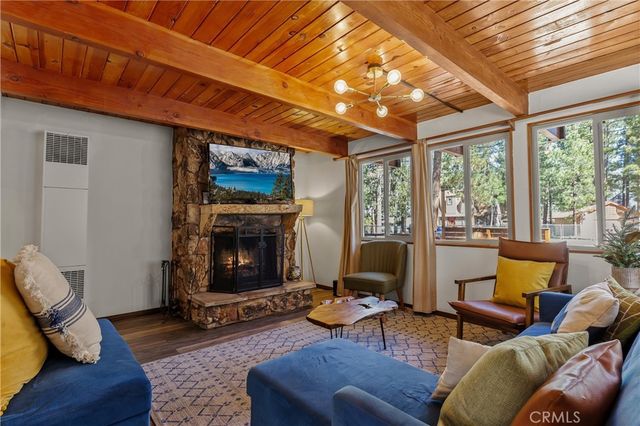 1104 Robinhood, Big Bear City, CA 92314