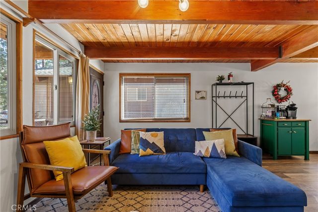 1104 Robinhood, Big Bear City, CA 92314