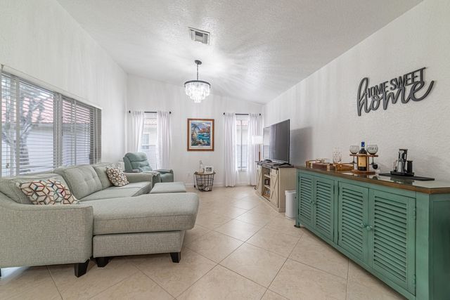 22740 E Royal Crown Terrace E, Boca Raton, FL 33433