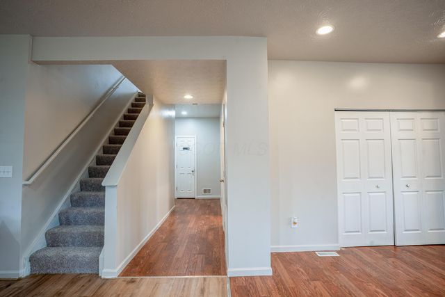 1461 Hoovler Way, Pataskala, OH 43062