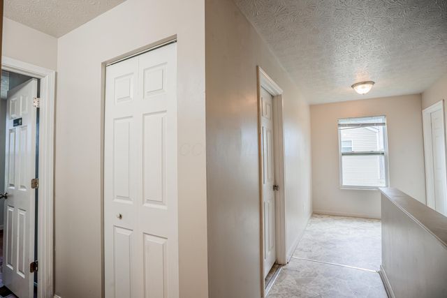 1461 Hoovler Way, Pataskala, OH 43062