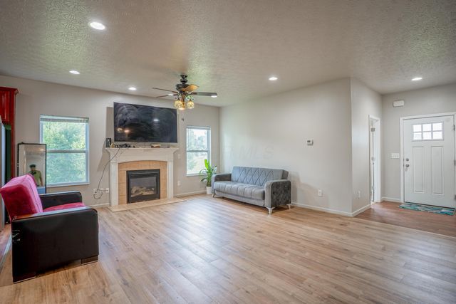 1461 Hoovler Way, Pataskala, OH 43062