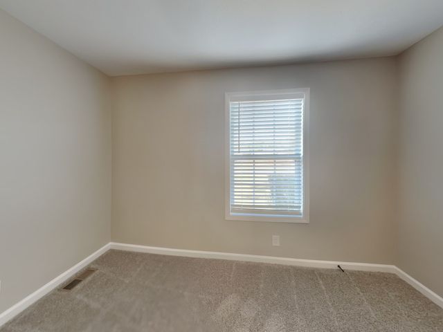 1517 Reasons Dr, Clarksville, TN 37042