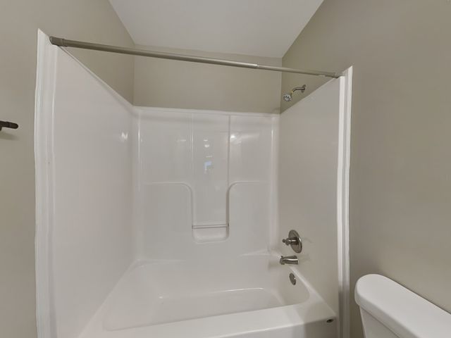 1517 Reasons Dr, Clarksville, TN 37042