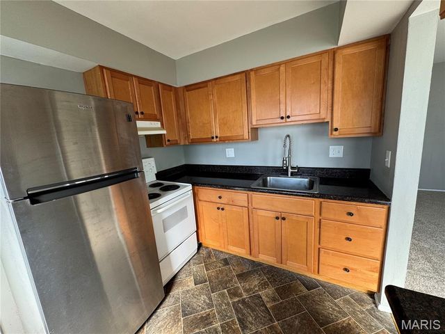 7427 Sieloff Drive A, Hazelwood, MO 63042