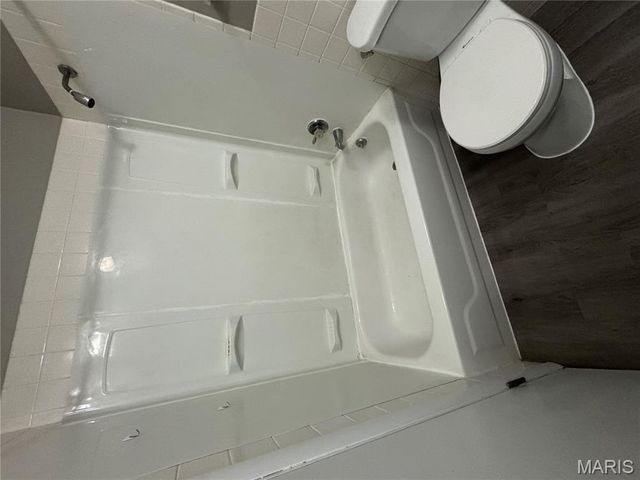 7427 Sieloff Drive A, Hazelwood, MO 63042