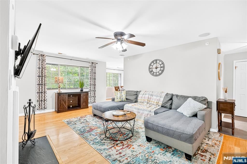 1007 Thoreau Court, Mahwah, NJ 07430