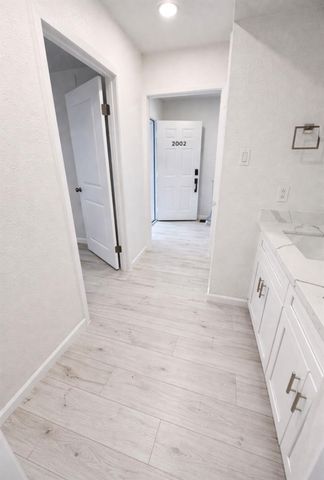 2800 Jeanetta Street 2002, Houston, TX 77063