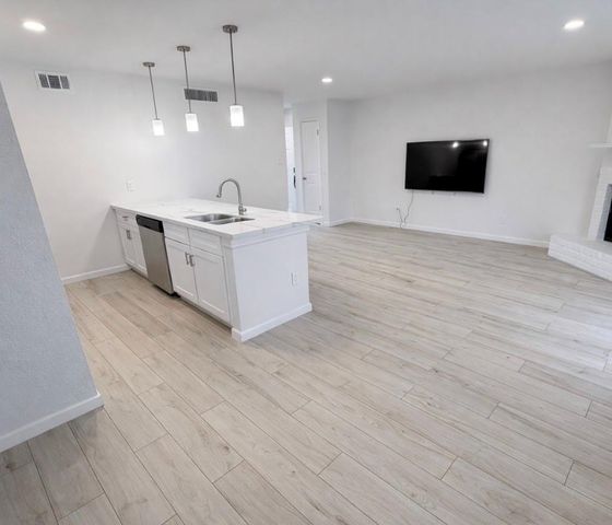 2800 Jeanetta Street 2002, Houston, TX 77063