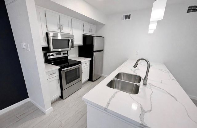 2800 Jeanetta Street 2002, Houston, TX 77063