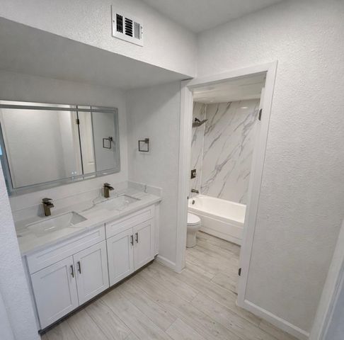 2800 Jeanetta Street 2002, Houston, TX 77063