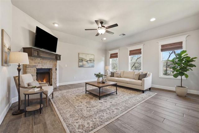 2004 Creek Side Circle, Moore, OK 73160