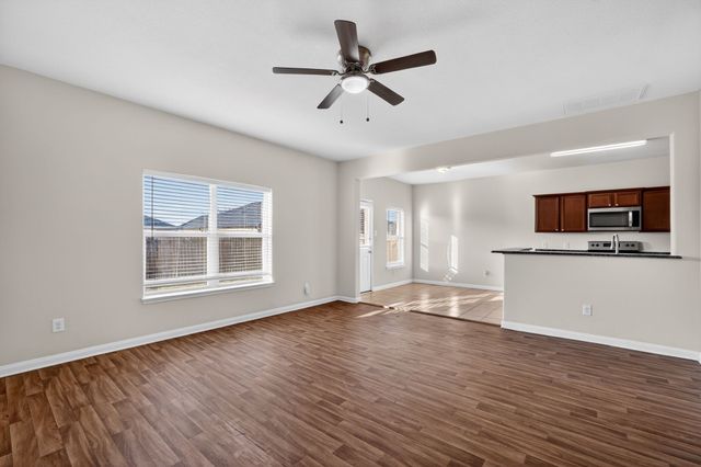 136 Eider Drive, Sanger, TX 76266