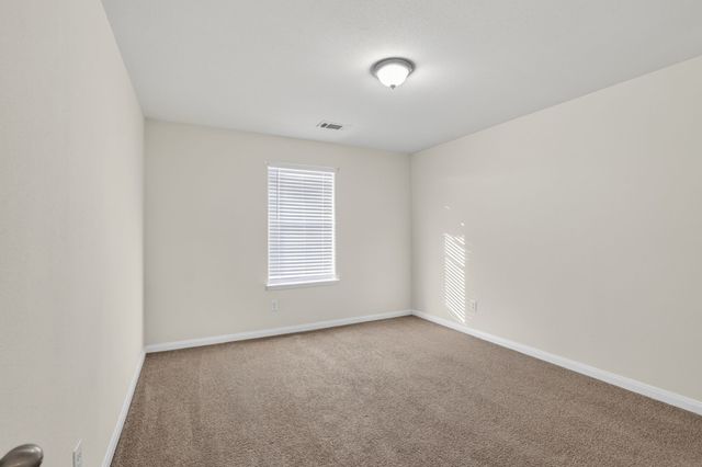 136 Eider Drive, Sanger, TX 76266