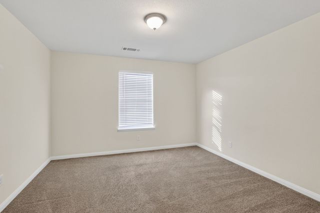 136 Eider Drive, Sanger, TX 76266