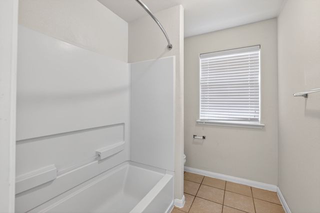 136 Eider Drive, Sanger, TX 76266