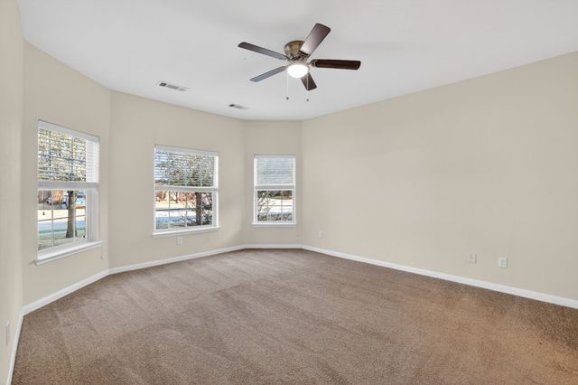 136 Eider Drive, Sanger, TX 76266