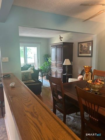 11 Woodland Avenue C, Bloomfield, CT 06002