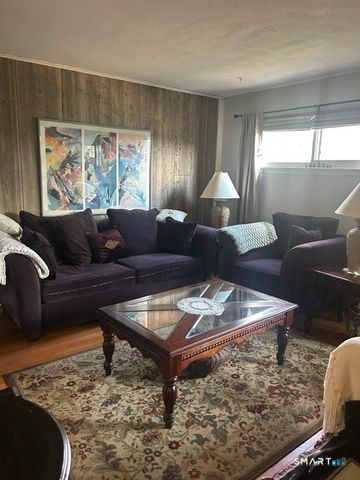 11 Woodland Avenue C, Bloomfield, CT 06002