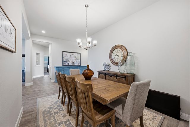 1303 Deer Hollow Drive, Arlington, TX 76002