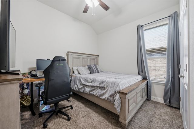 1303 Deer Hollow Drive, Arlington, TX 76002