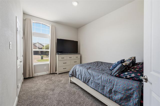 1303 Deer Hollow Drive, Arlington, TX 76002