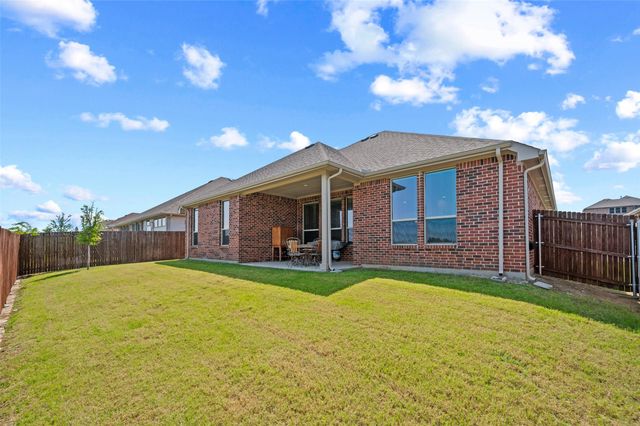 1303 Deer Hollow Drive, Arlington, TX 76002